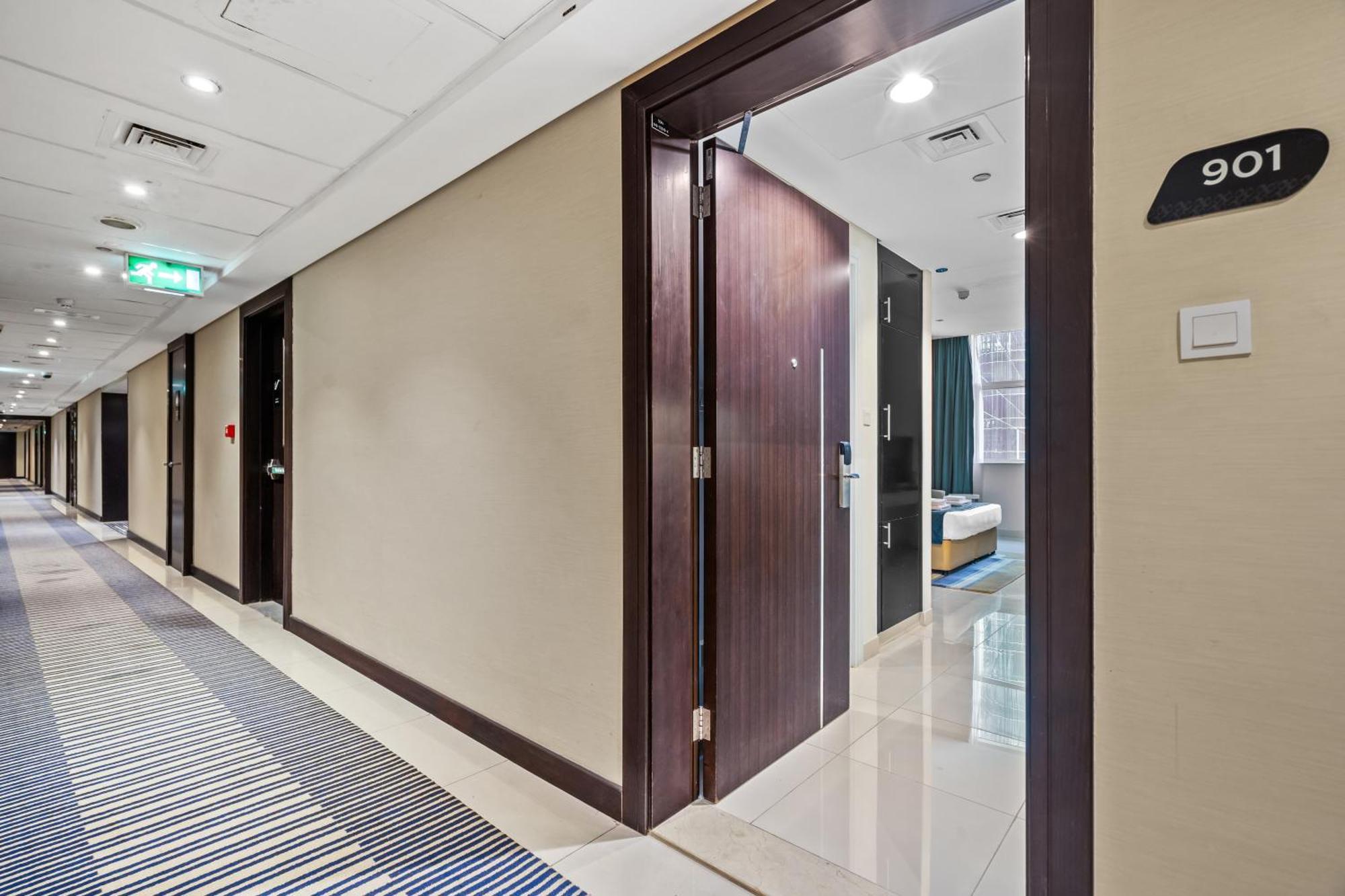 Modern Studio In Business Bay - Prime Location * Dubai