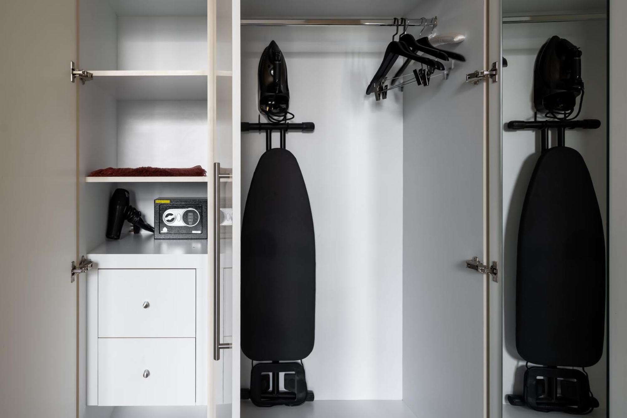 Modern Studio In Business Bay - Prime Location Apartment *