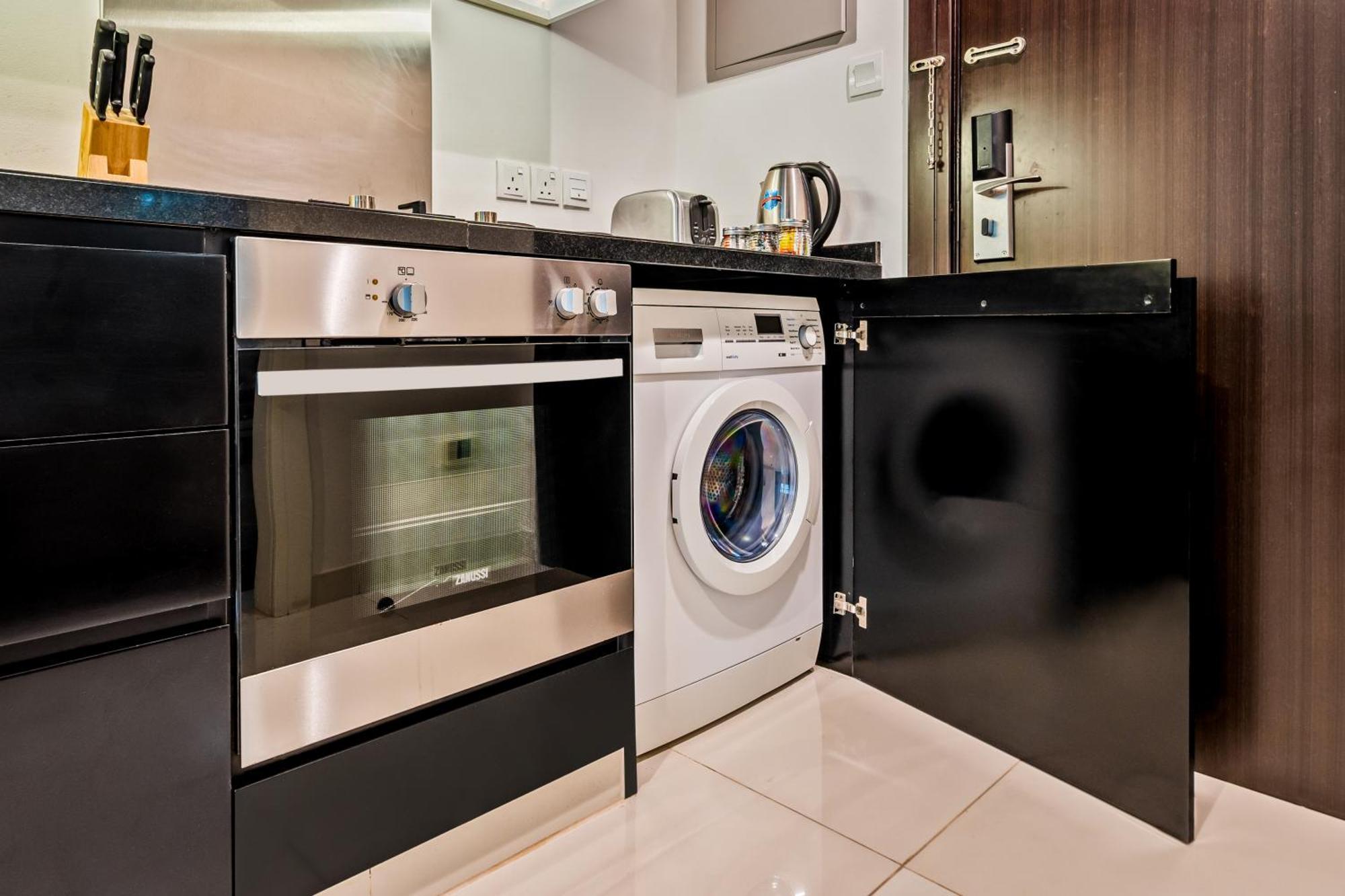 Apartment Modern Studio In Business Bay - Prime Location *