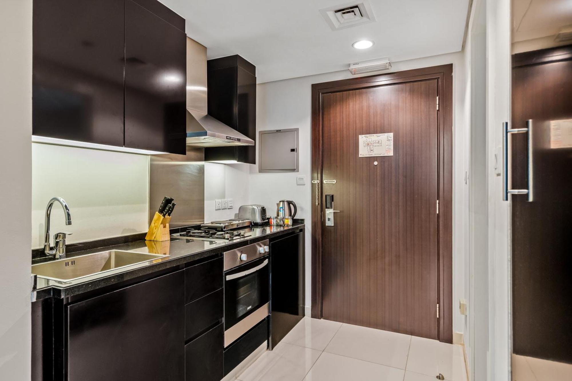 Modern Studio In Business Bay - Prime Location * Dubai