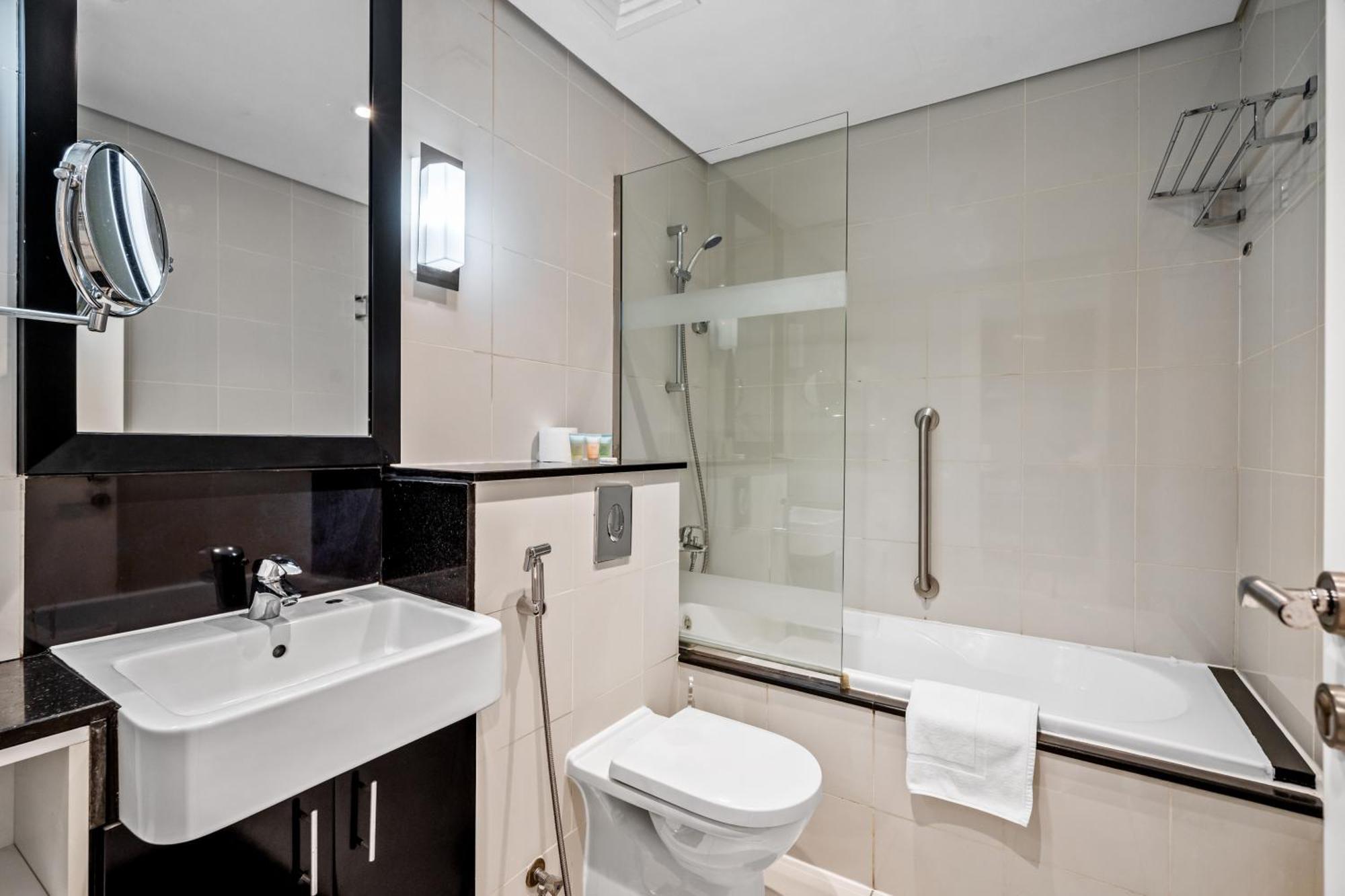 Modern Studio In Business Bay - Prime Location Apartment *