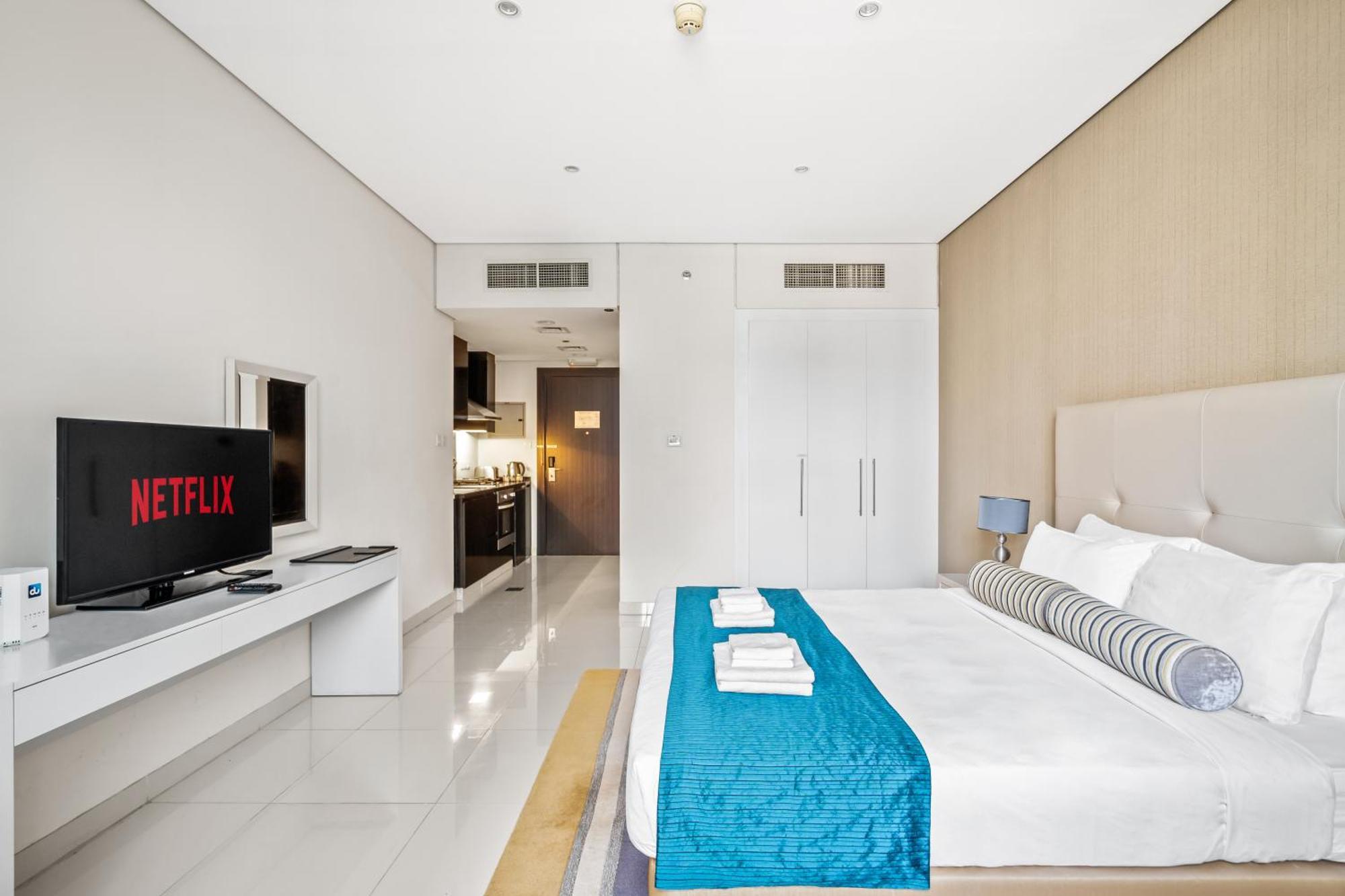 Modern Studio In Business Bay - Prime Location * Dubai